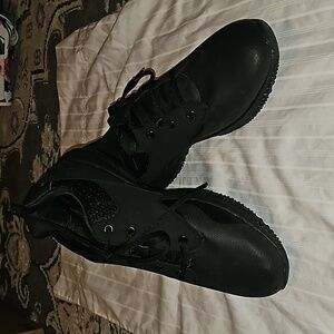 FILA Memory Layers Slip-Resistant Men's Sneakers SZ 11.5 NEW